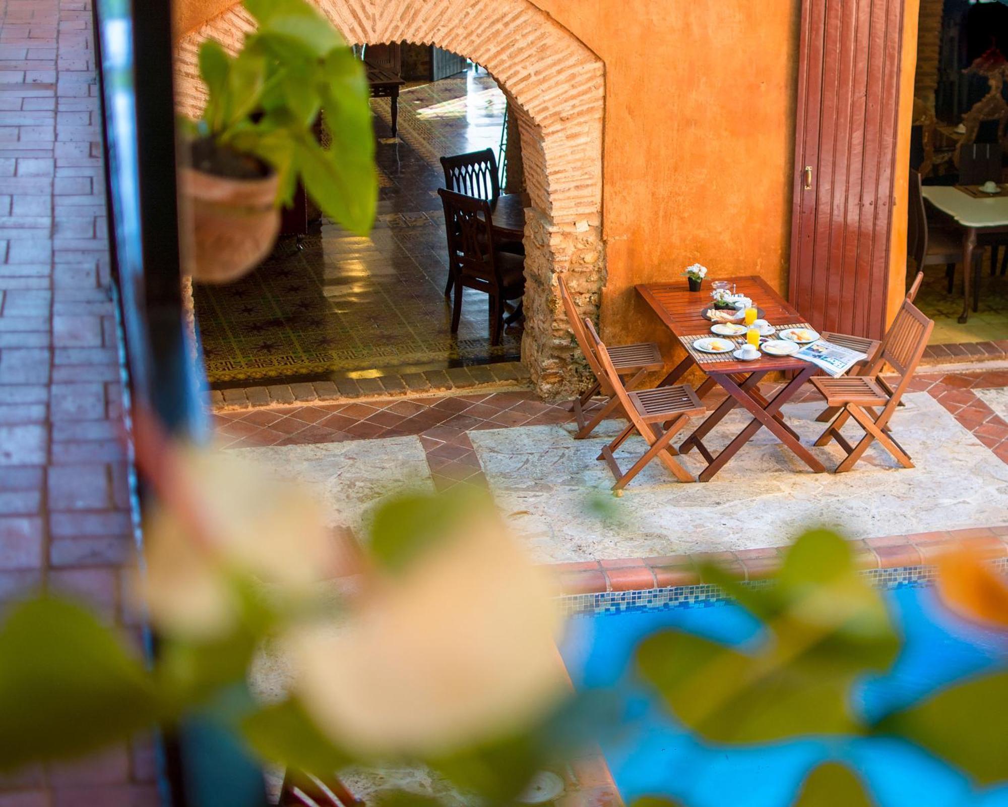 Boutique Hotel Colonial Santo Domingo Esterno foto