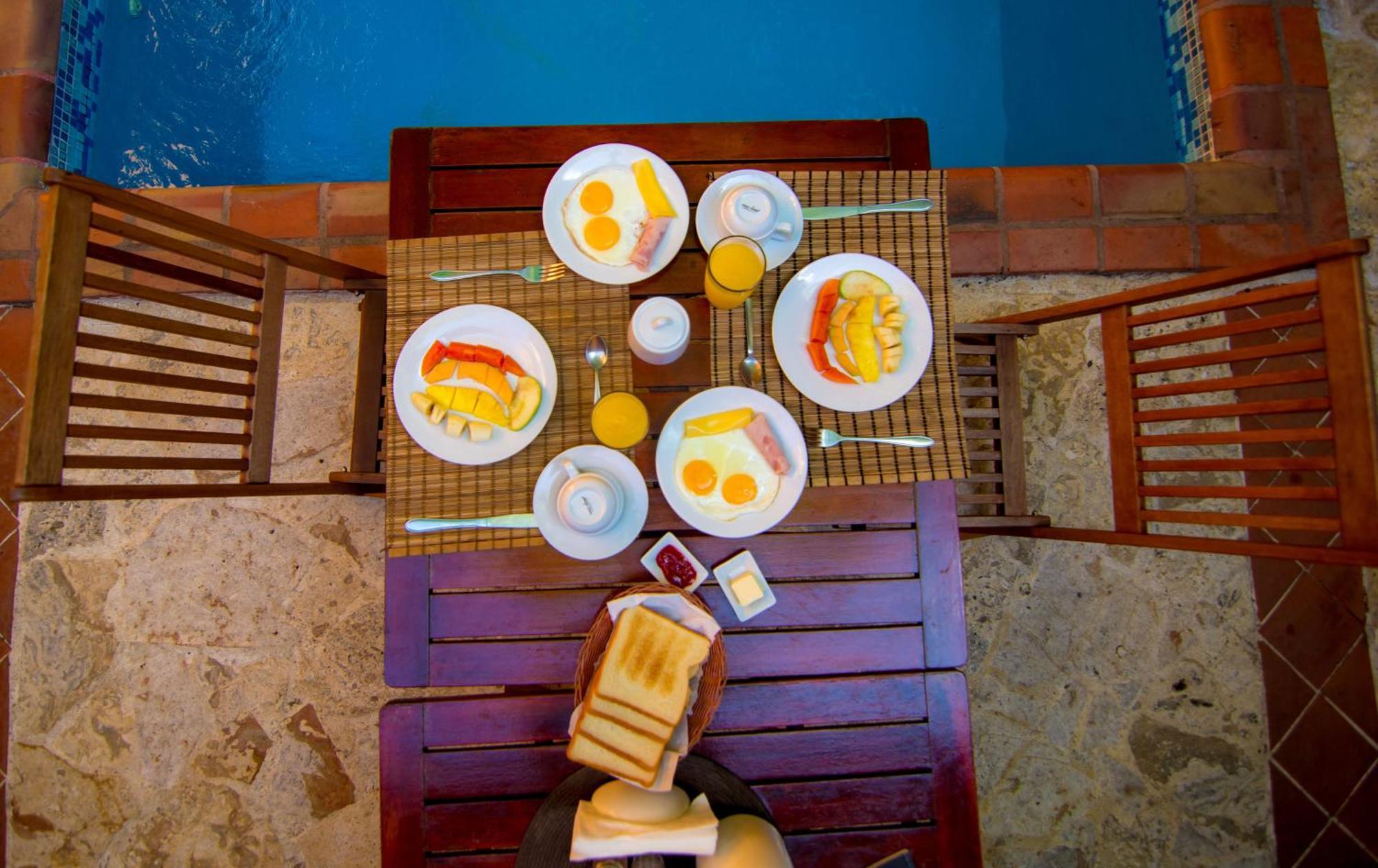 Boutique Hotel Colonial Santo Domingo Esterno foto
